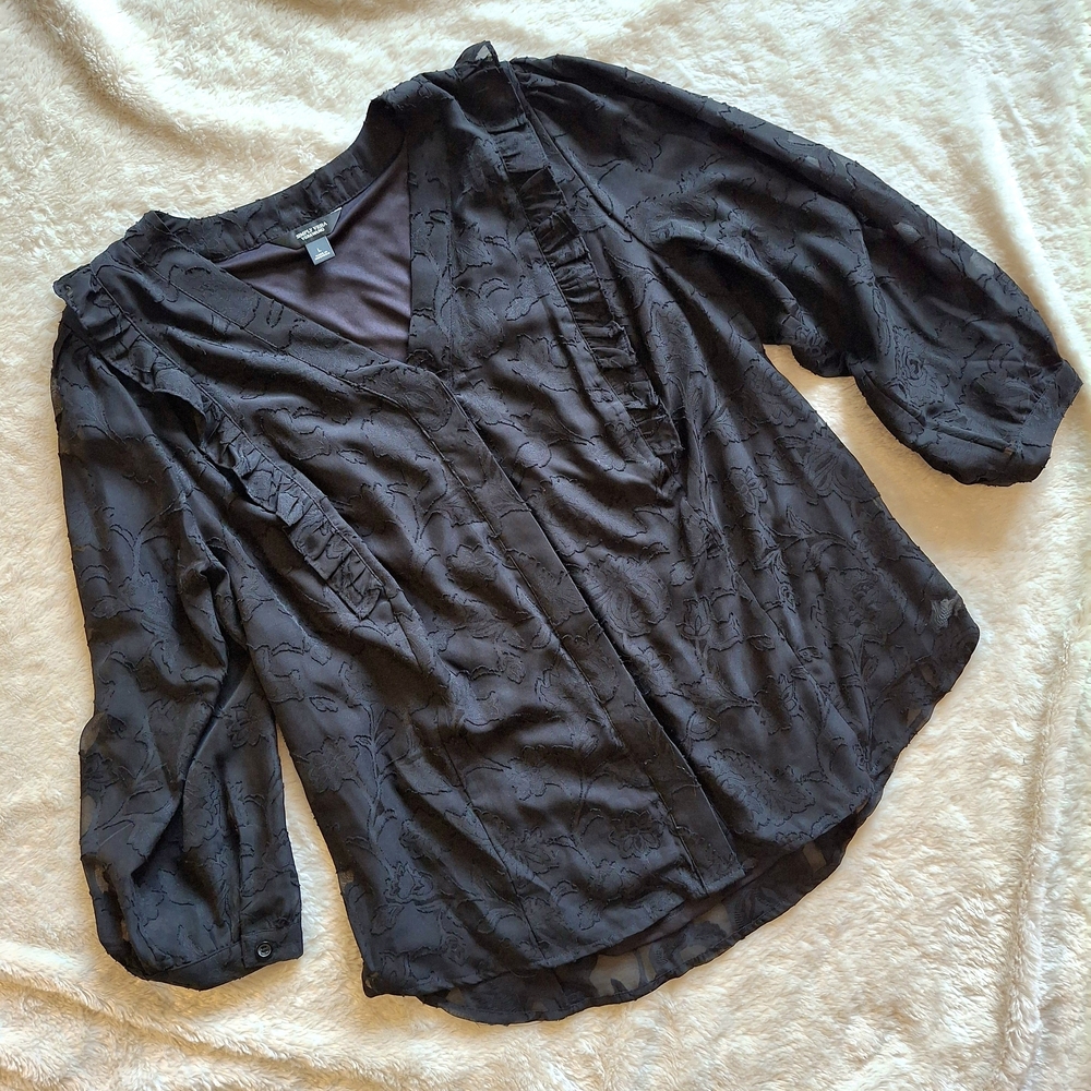 Simply Vera Vera Wang Black Textured Blouse Size L Ruffle Detail